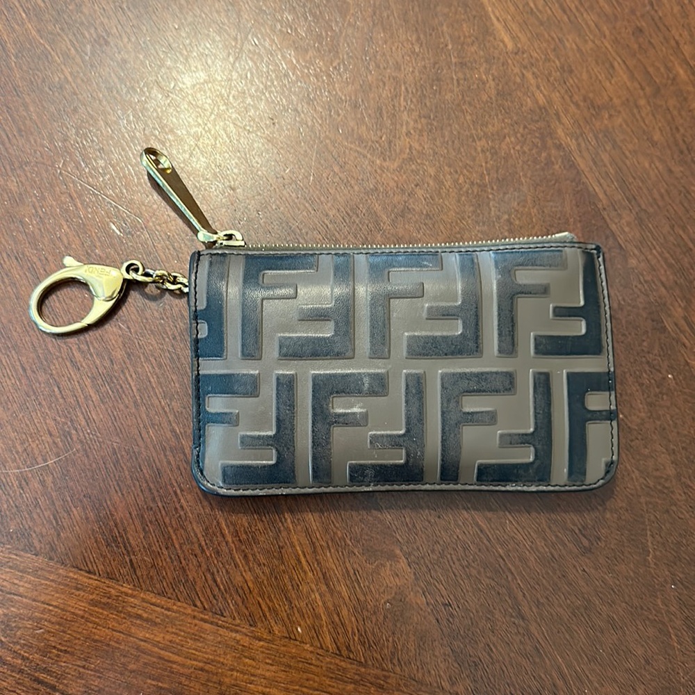 Fendi Key Ring Pouch
Brown leather pouch